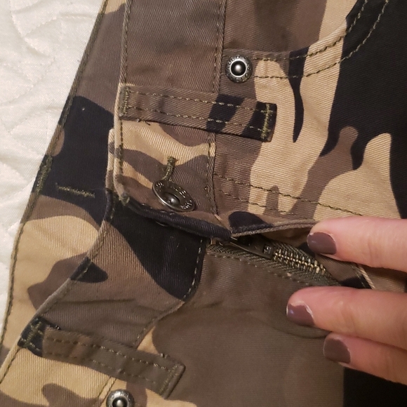 🔶️5 for $30🔶️ Boys Camo Straight Leg Pants - Picture 4 of 4